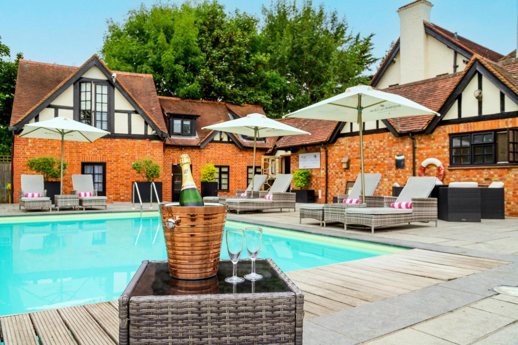 The Inn On The Green Cookham Dean Extérieur photo